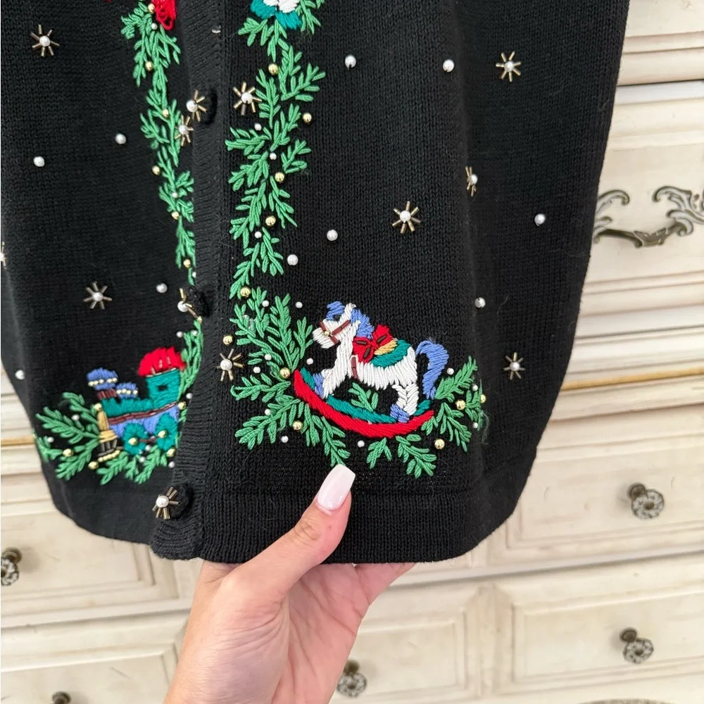 Victoria Jones Vintage Christmas Embroidered Sweater Vest - Picture 2 of 4